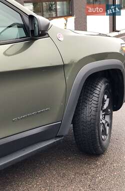 Позашляховик / Кросовер Jeep Cherokee 2021 в Рівному