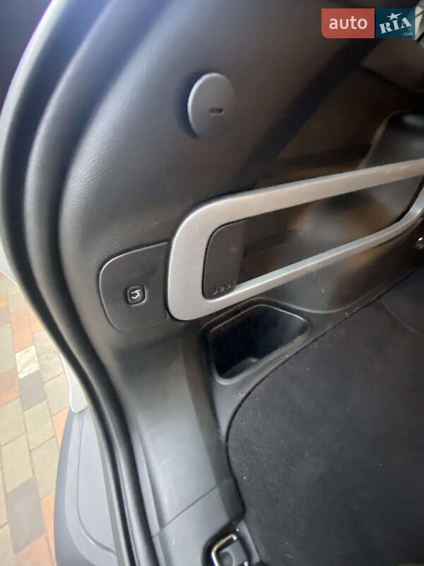 Позашляховик / Кросовер Jeep Cherokee 2017 в Боярці