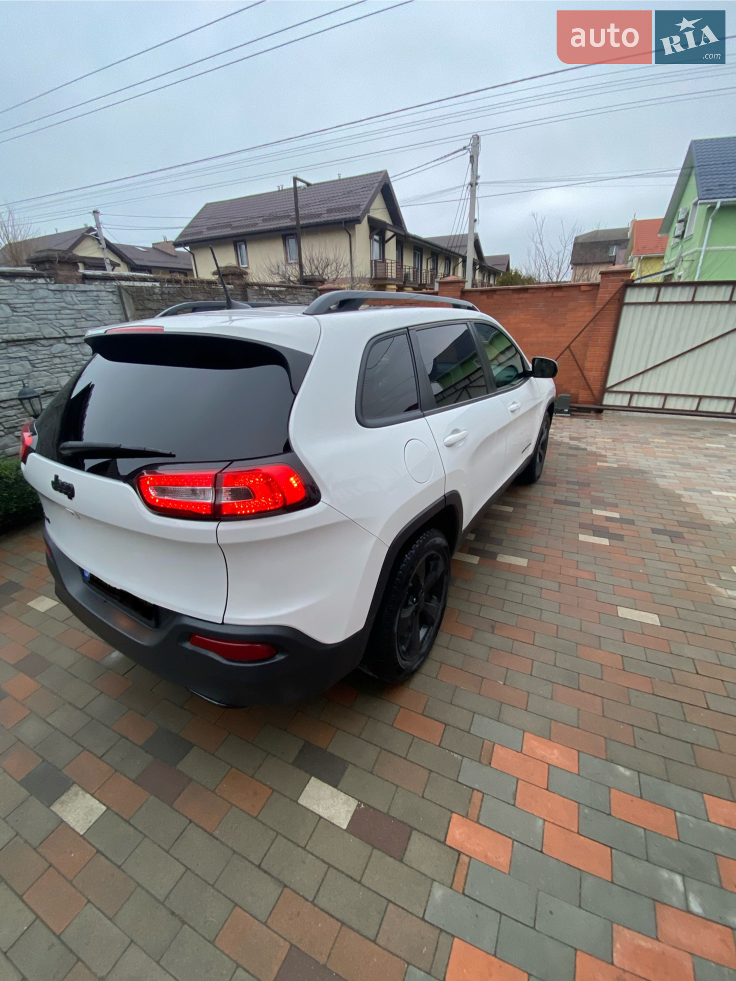 2017 Jeep Cherokee - мініатюра 14