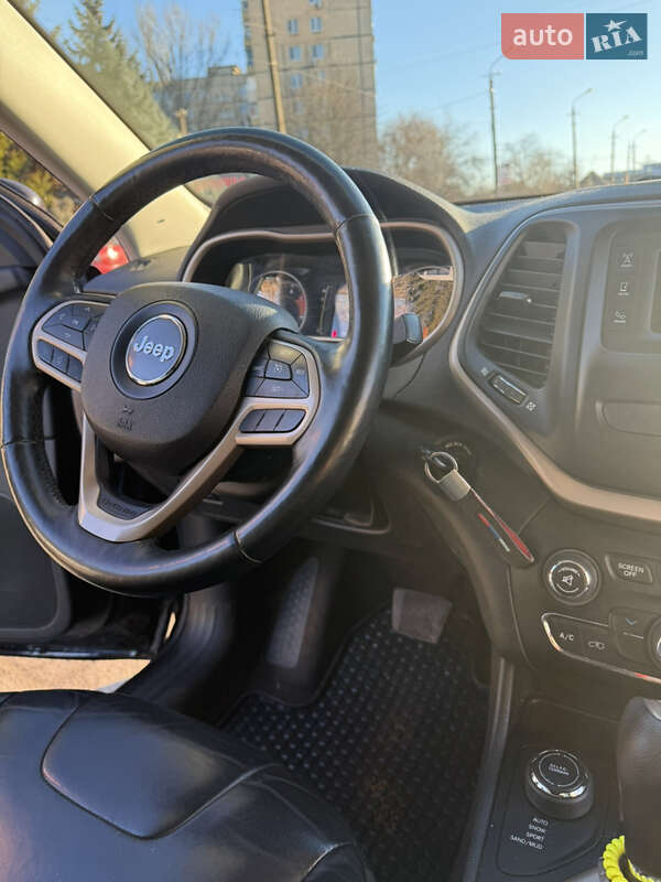 Внедорожник / Кроссовер Jeep Cherokee 2016 в Кривом Роге фото 9 Внедорожник / Кроссовер Jeep Cherokee 2016 в Кривом Роге