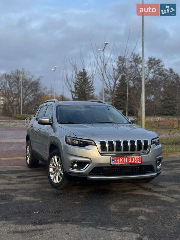 Внедорожник / Кроссовер Jeep Cherokee 2018 в Кременчуге