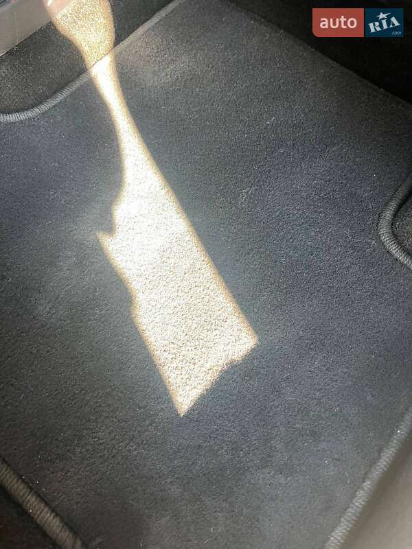 Внедорожник / Кроссовер Jeep Cherokee 2015 в Виннице