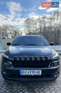 Позашляховик / Кросовер Jeep Cherokee 2015 в Хмельницькому