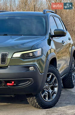 Внедорожник / Кроссовер Jeep Cherokee 2020 в Киеве