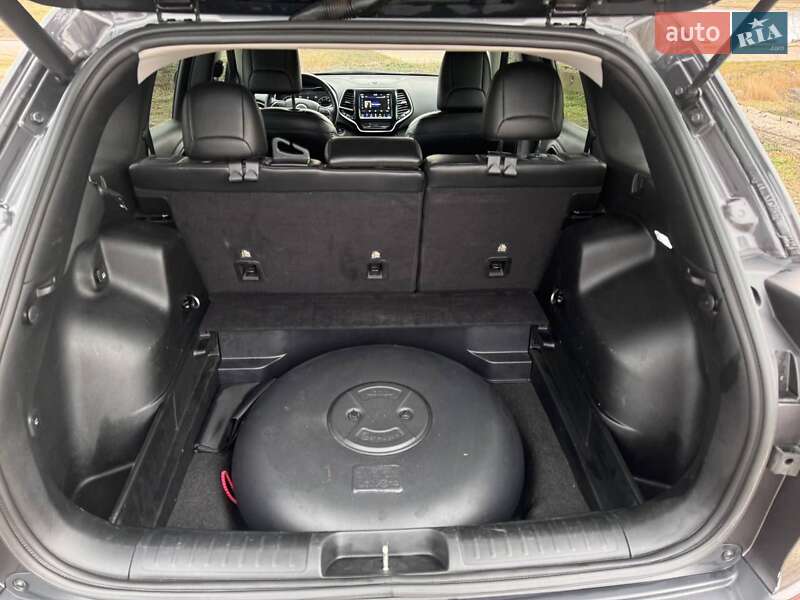 Позашляховик / Кросовер Jeep Cherokee 2018 в Вознесенську