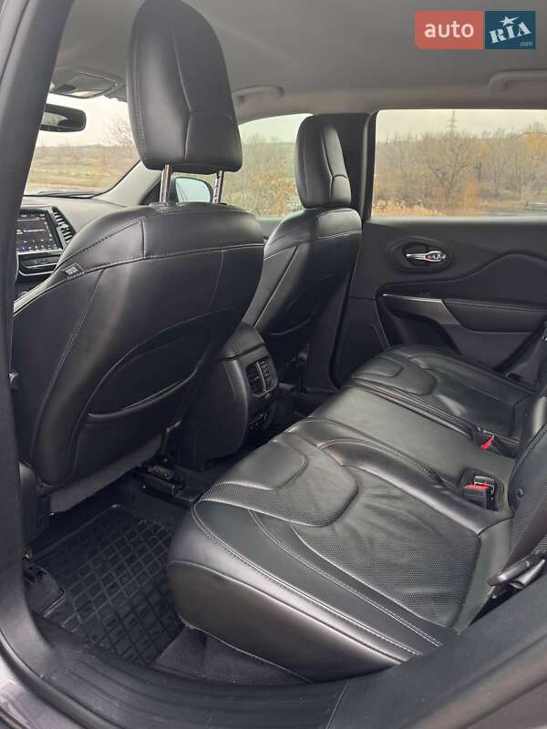 Позашляховик / Кросовер Jeep Cherokee 2018 в Вознесенську