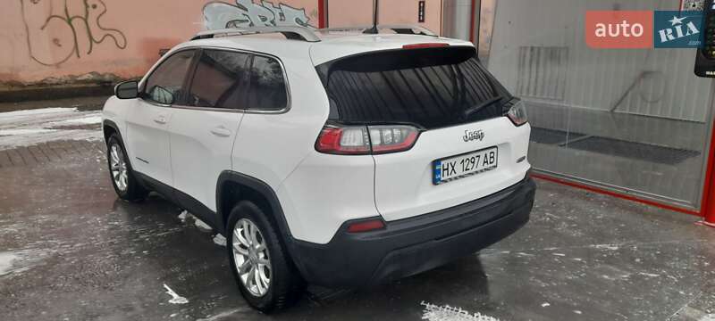 Внедорожник / Кроссовер Jeep Cherokee 2018 в Хмельницком