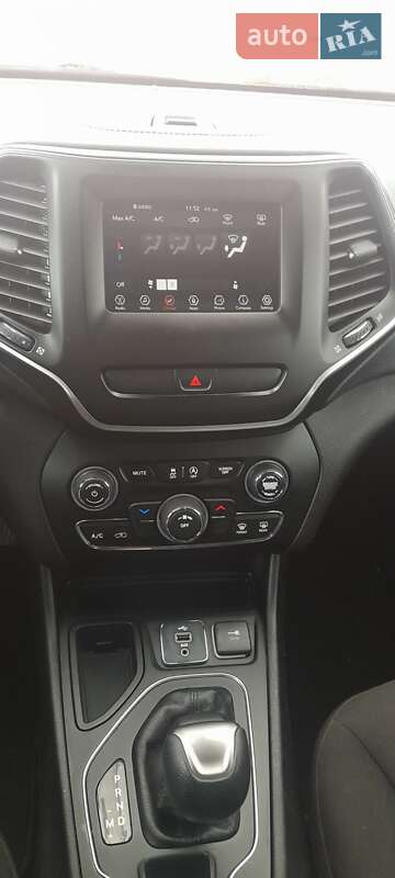 Внедорожник / Кроссовер Jeep Cherokee 2018 в Хмельницком