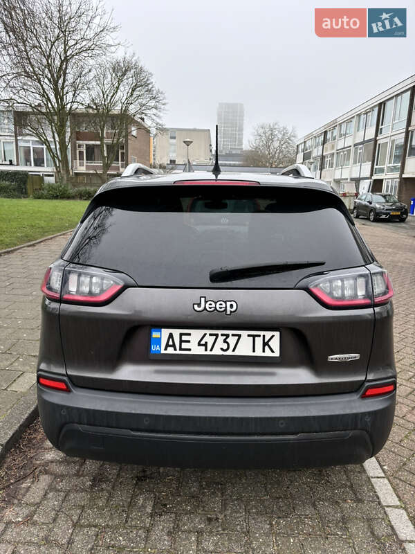 Внедорожник / Кроссовер Jeep Cherokee 2018 в Ужгороде