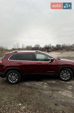 Внедорожник / Кроссовер Jeep Cherokee 2018 в 