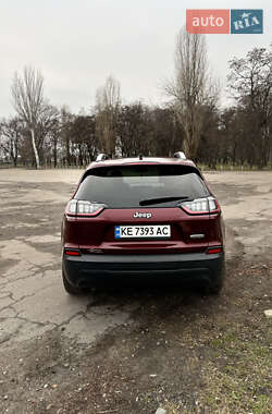 Внедорожник / Кроссовер Jeep Cherokee 2018 в 