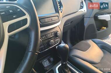Внедорожник / Кроссовер Jeep Cherokee 2017 в 