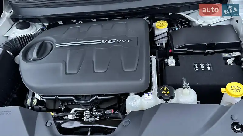 Позашляховик / Кросовер Jeep Cherokee 2018 в 