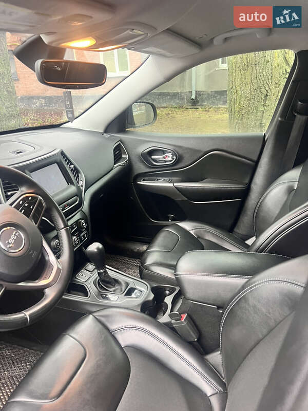 Внедорожник / Кроссовер Jeep Cherokee 2019 в Лубнах фото 6 Внедорожник / Кроссовер Jeep Cherokee 2019 в Лубнах