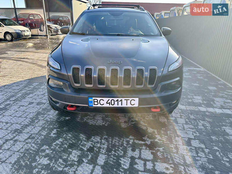 Позашляховик / Кросовер Jeep Cherokee 2015 в Львові