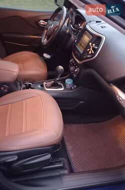 Внедорожник / Кроссовер Jeep Cherokee 2016 в 