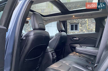 Внедорожник / Кроссовер Jeep Cherokee 2021 в 