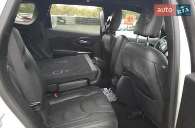 Внедорожник / Кроссовер Jeep Cherokee 2019 в 