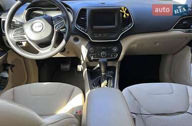 Внедорожник / Кроссовер Jeep Cherokee 2019 в 