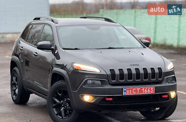 Внедорожник / Кроссовер Jeep Cherokee 2017 в Дубно