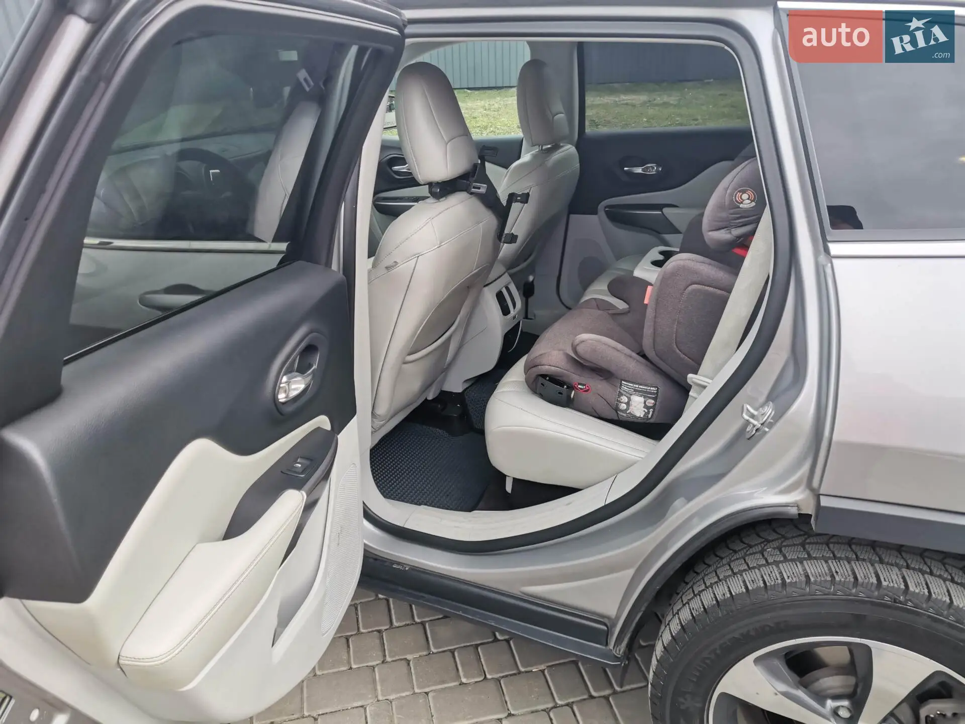 2018 Jeep Cherokee - мініатюра 15
