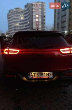 Внедорожник / Кроссовер Jeep Cherokee 2013 в 
