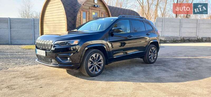 Внедорожник / Кроссовер Jeep Cherokee 2020 в Киеве