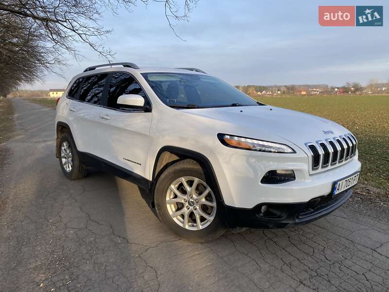 Внедорожник / Кроссовер Jeep Cherokee 2016 в 