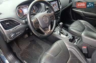 Внедорожник / Кроссовер Jeep Cherokee 2020 в 