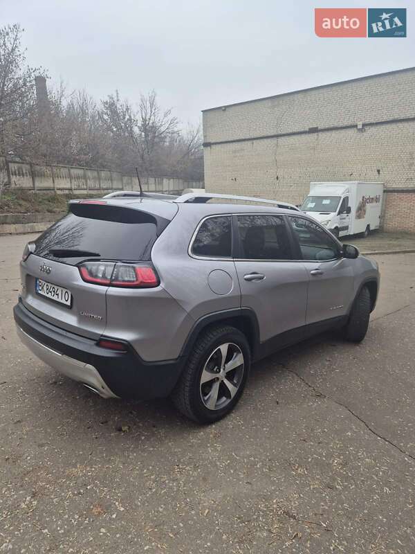Внедорожник / Кроссовер Jeep Cherokee 2020 в Ровно
