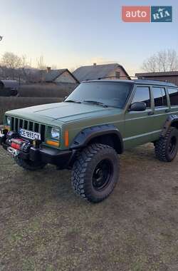 Внедорожник / Кроссовер Jeep Cherokee 1998 в Черновцах