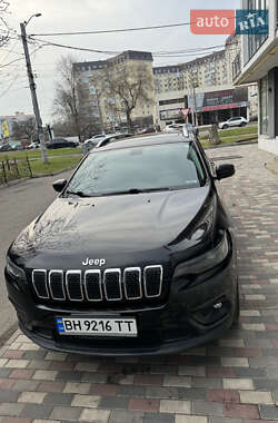 Внедорожник / Кроссовер Jeep Cherokee 2018 в 