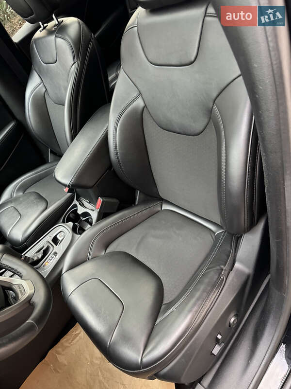 Внедорожник / Кроссовер Jeep Cherokee 2018 в Одессе фото 16 Внедорожник / Кроссовер Jeep Cherokee 2018 в Одессе