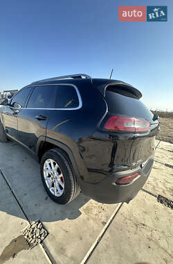 Внедорожник / Кроссовер Jeep Cherokee 2016 в 