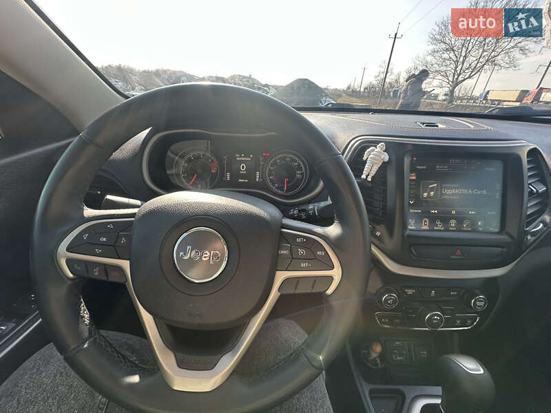 Внедорожник / Кроссовер Jeep Cherokee 2016 в Одессе