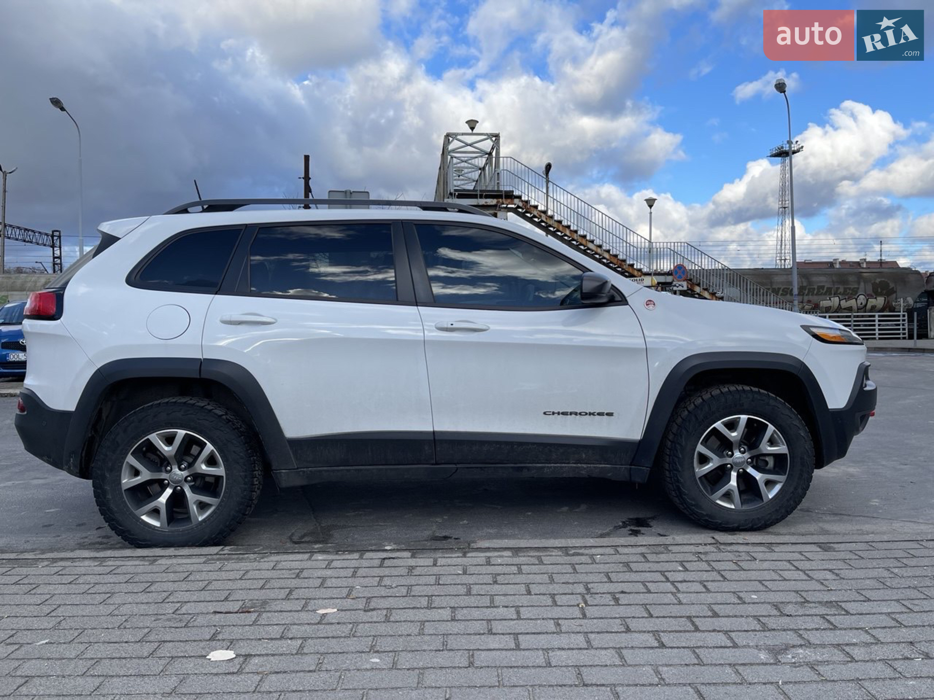2015 Jeep Cherokee - мініатюра 5