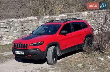 Внедорожник / Кроссовер Jeep Cherokee 2018 в 