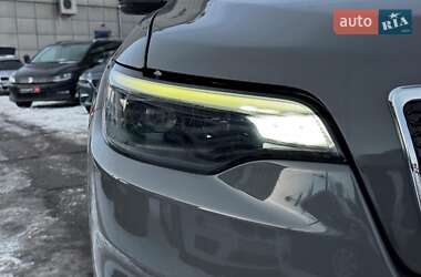 Внедорожник / Кроссовер Jeep Cherokee 2019 в 