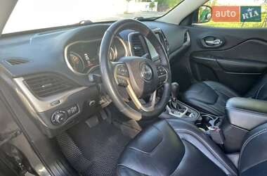 Внедорожник / Кроссовер Jeep Cherokee 2016 в 