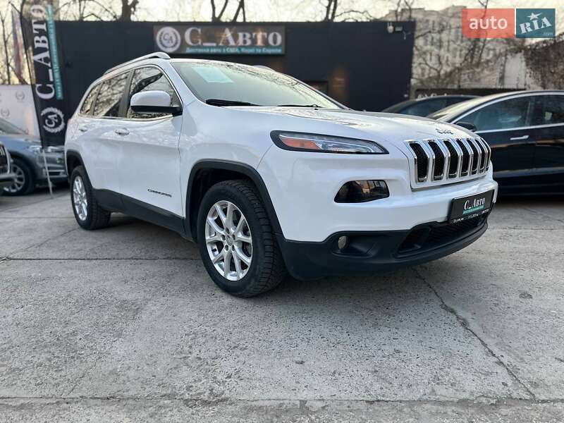 Внедорожник / Кроссовер Jeep Cherokee 2015 в Черновцах