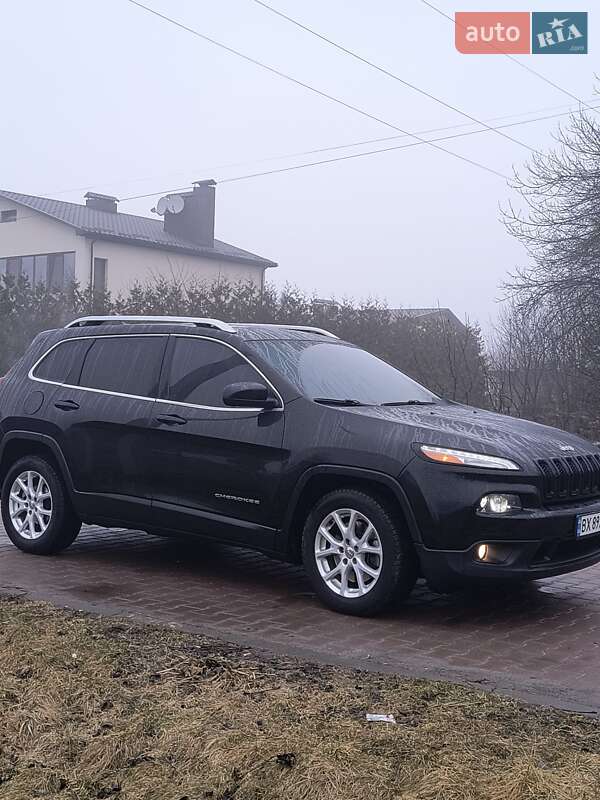 Внедорожник / Кроссовер Jeep Cherokee 2014 в Хмельницком
