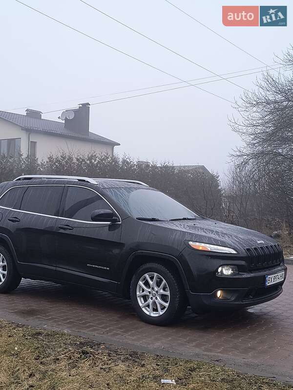 Внедорожник / Кроссовер Jeep Cherokee 2014 в Хмельницком