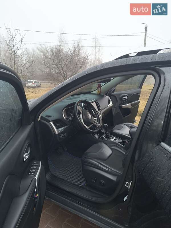 Внедорожник / Кроссовер Jeep Cherokee 2014 в Хмельницком