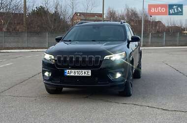 Внедорожник / Кроссовер Jeep Cherokee 2019 в 