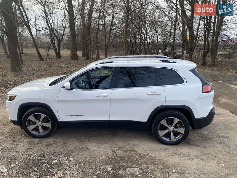 Внедорожник / Кроссовер Jeep Cherokee 2019 в Львове