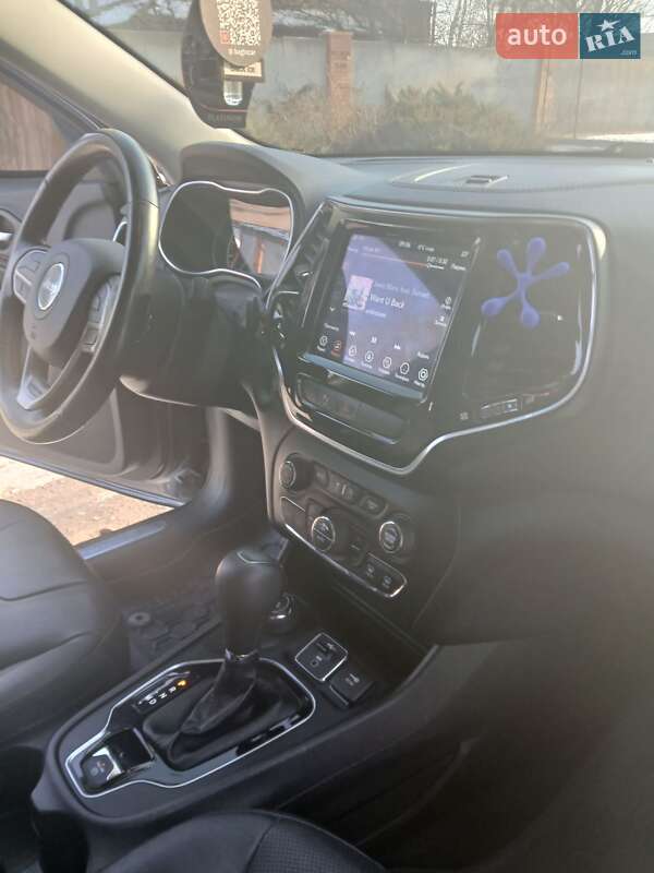 Позашляховик / Кросовер Jeep Cherokee 2020 в Ромнах
