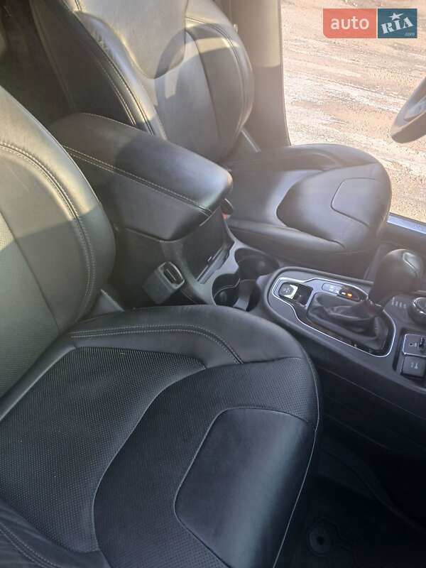 Позашляховик / Кросовер Jeep Cherokee 2020 в Ромнах