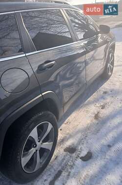 Внедорожник / Кроссовер Jeep Cherokee 2020 в 