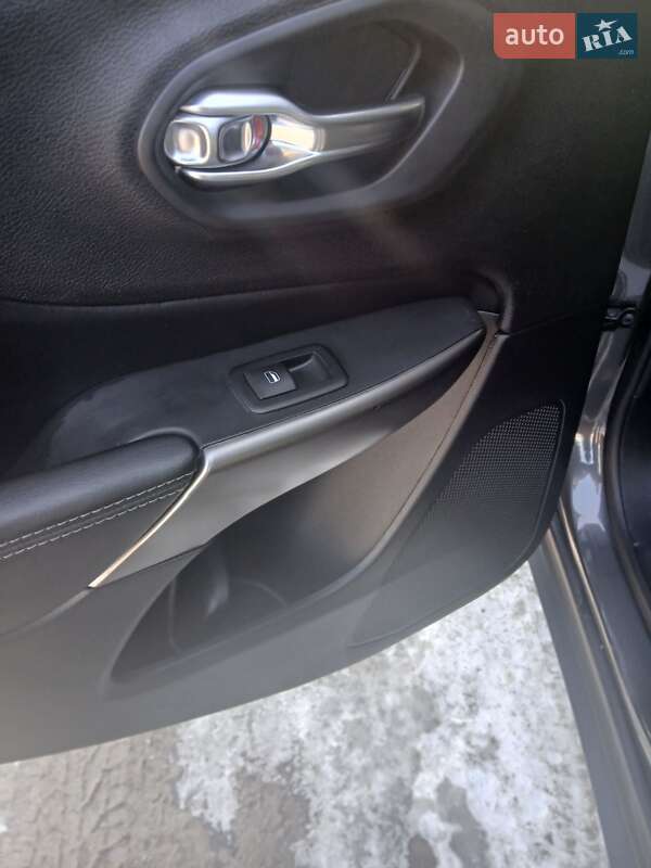 Позашляховик / Кросовер Jeep Cherokee 2020 в Ромнах