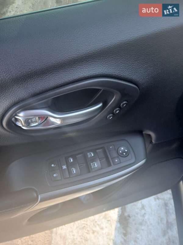 Позашляховик / Кросовер Jeep Cherokee 2020 в Ромнах